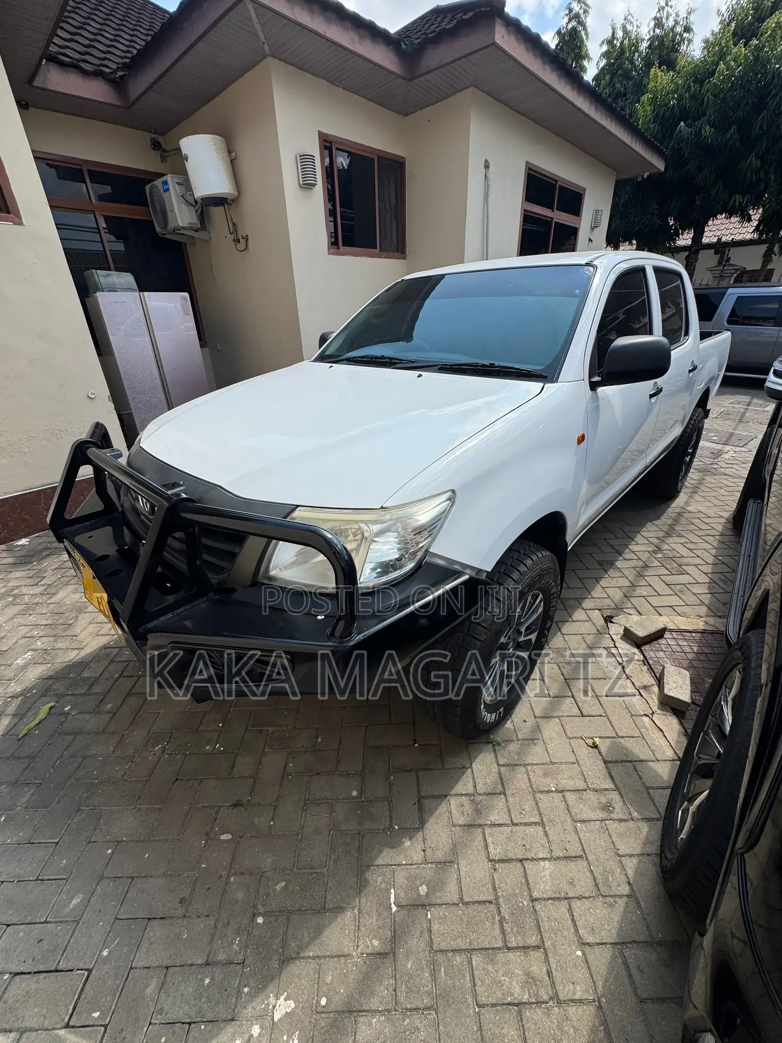 Toyota Hilux 2015 White