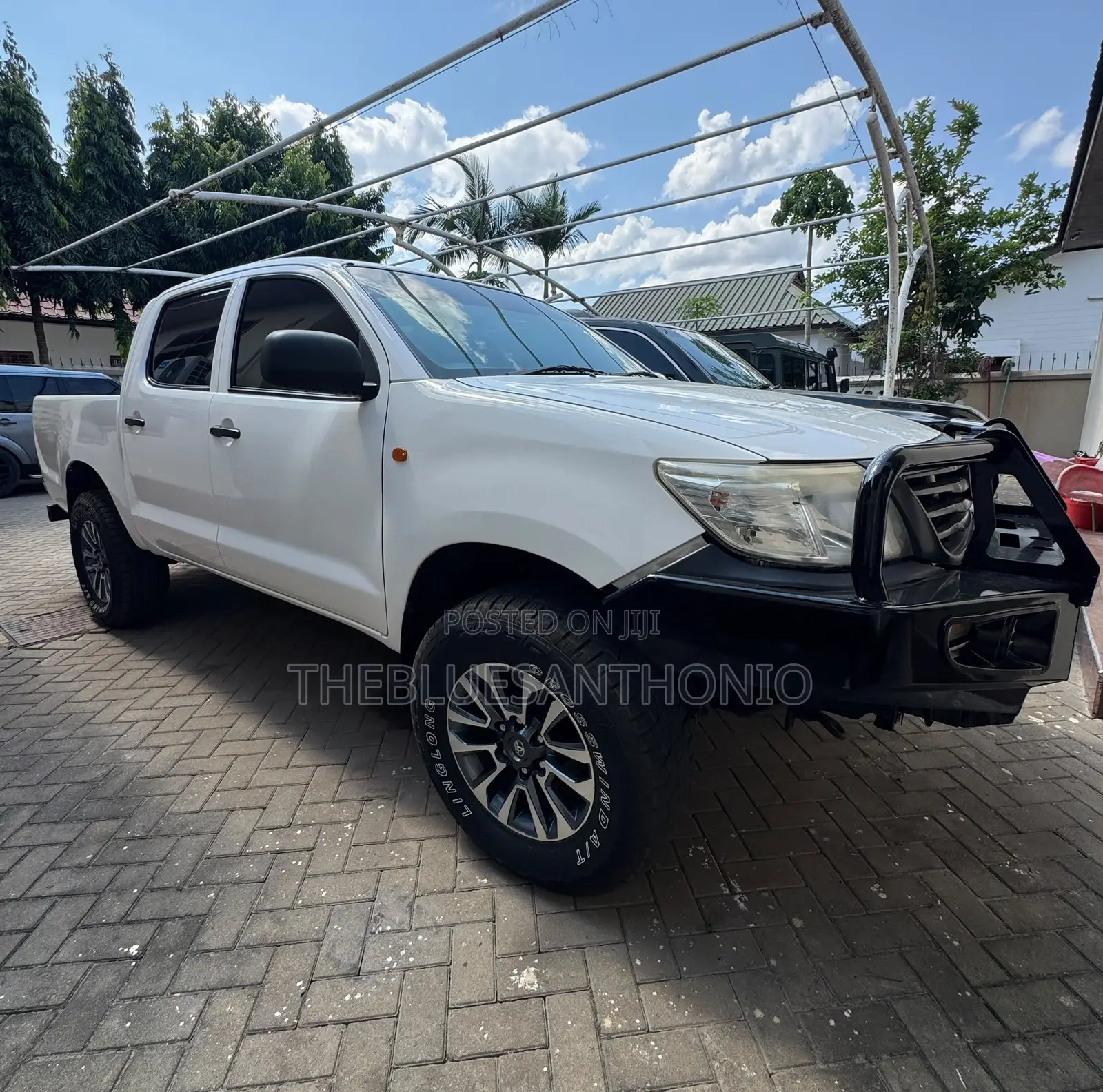 Toyota Hilux 2014 White