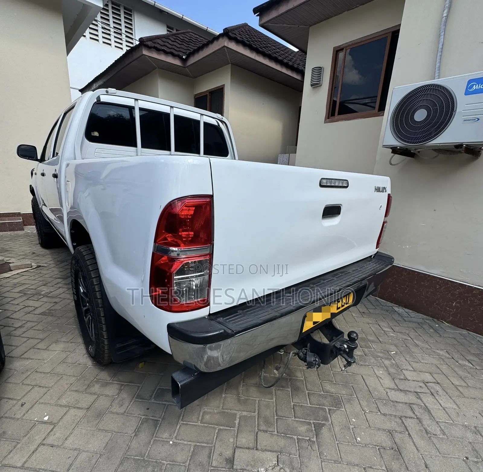 Toyota Hilux 2014 White