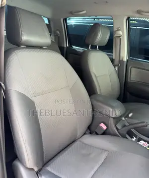 Toyota Hilux 2014 White