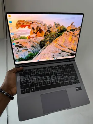 Laptop Huawei MateBook X Pro 32GB Intel Core Ultra 5 SSD 512GB