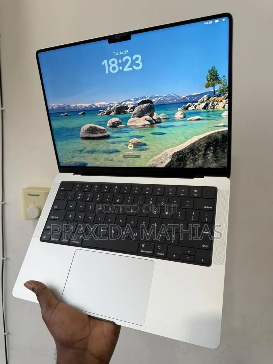 Laptop Apple MacBook Pro 2024 M4 16GB Apple M4 SSD 512GB