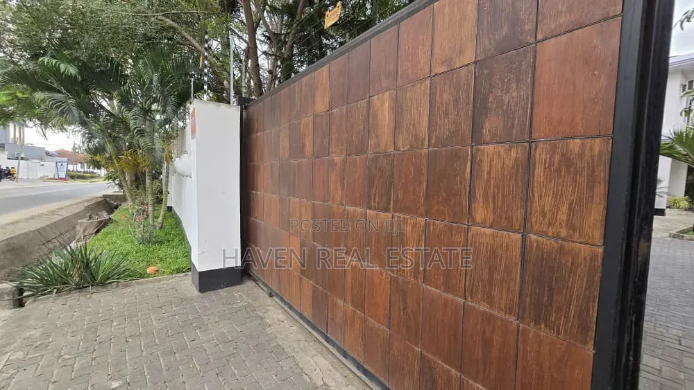 5bdrm House in Mikocheni for sale