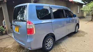 Toyota Noah 2014 Blue