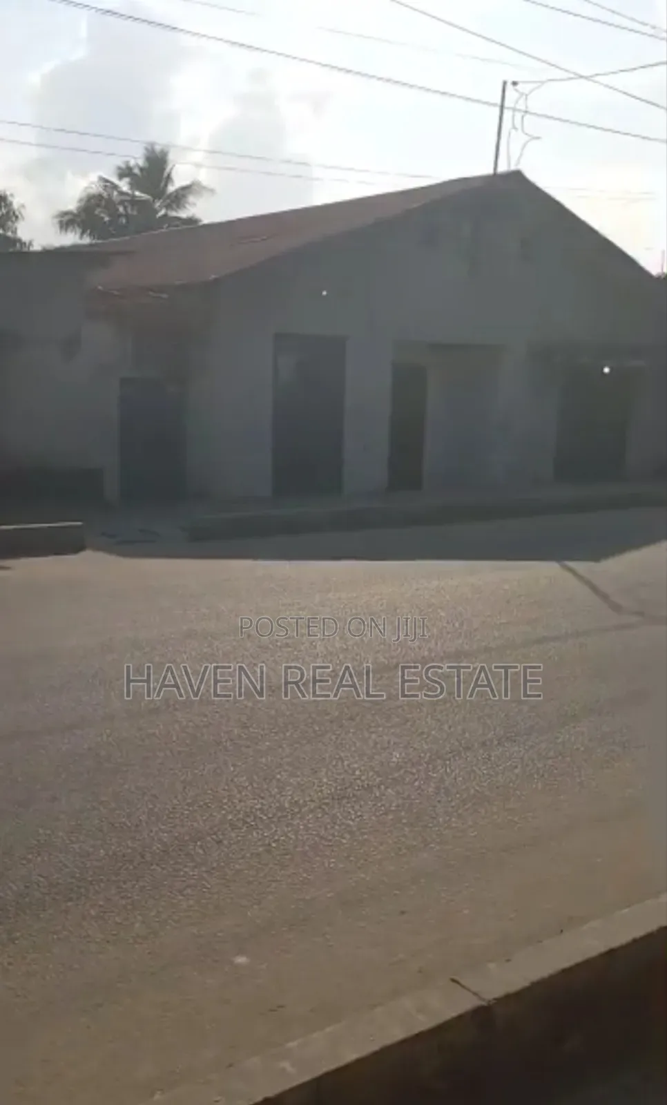 Plot Inauzwa Makumbusho