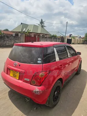 Toyota IST 2007 Red