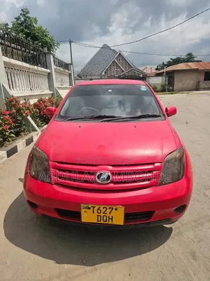 Toyota IST 2007 Red