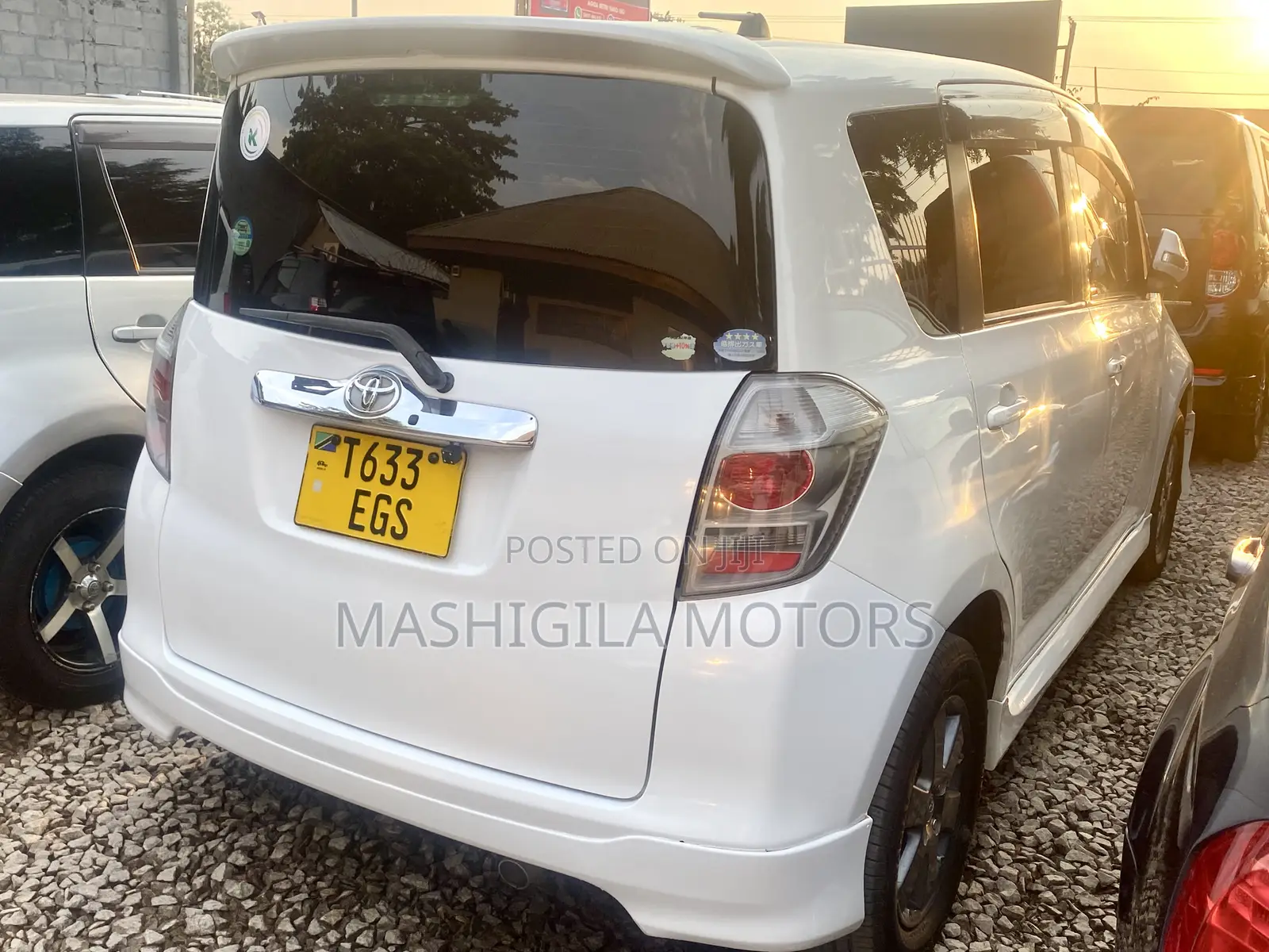 Toyota Ractis 2006 White