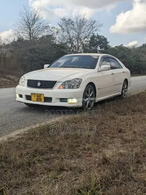 Toyota Crown 2007 White