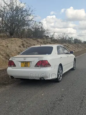 Toyota Crown 2007 White
