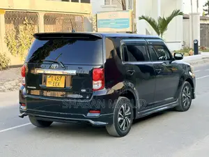 Toyota Corolla Rumion Hatchback 1.5 FWD 2008 Black