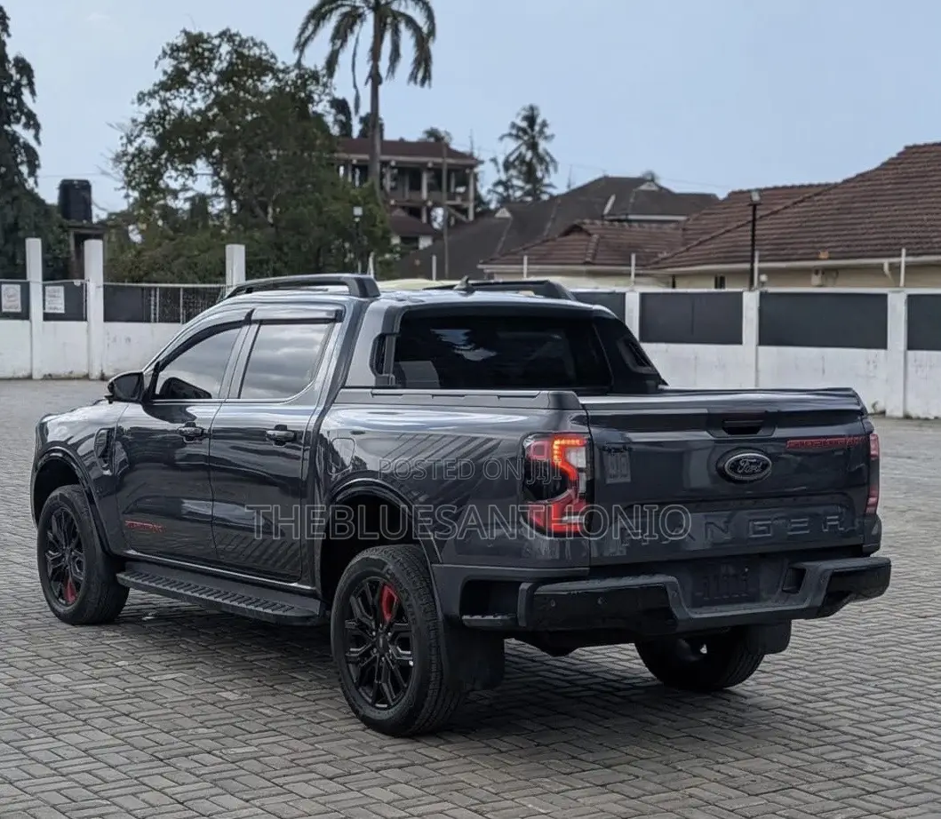Ford Ranger Wildtrak 2023 Gray