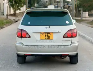 Toyota Harrier 2.4 2005 White