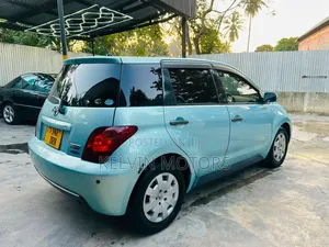 Toyota IST 2003 Blue