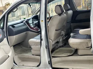 Toyota Alphard 2005 Silver