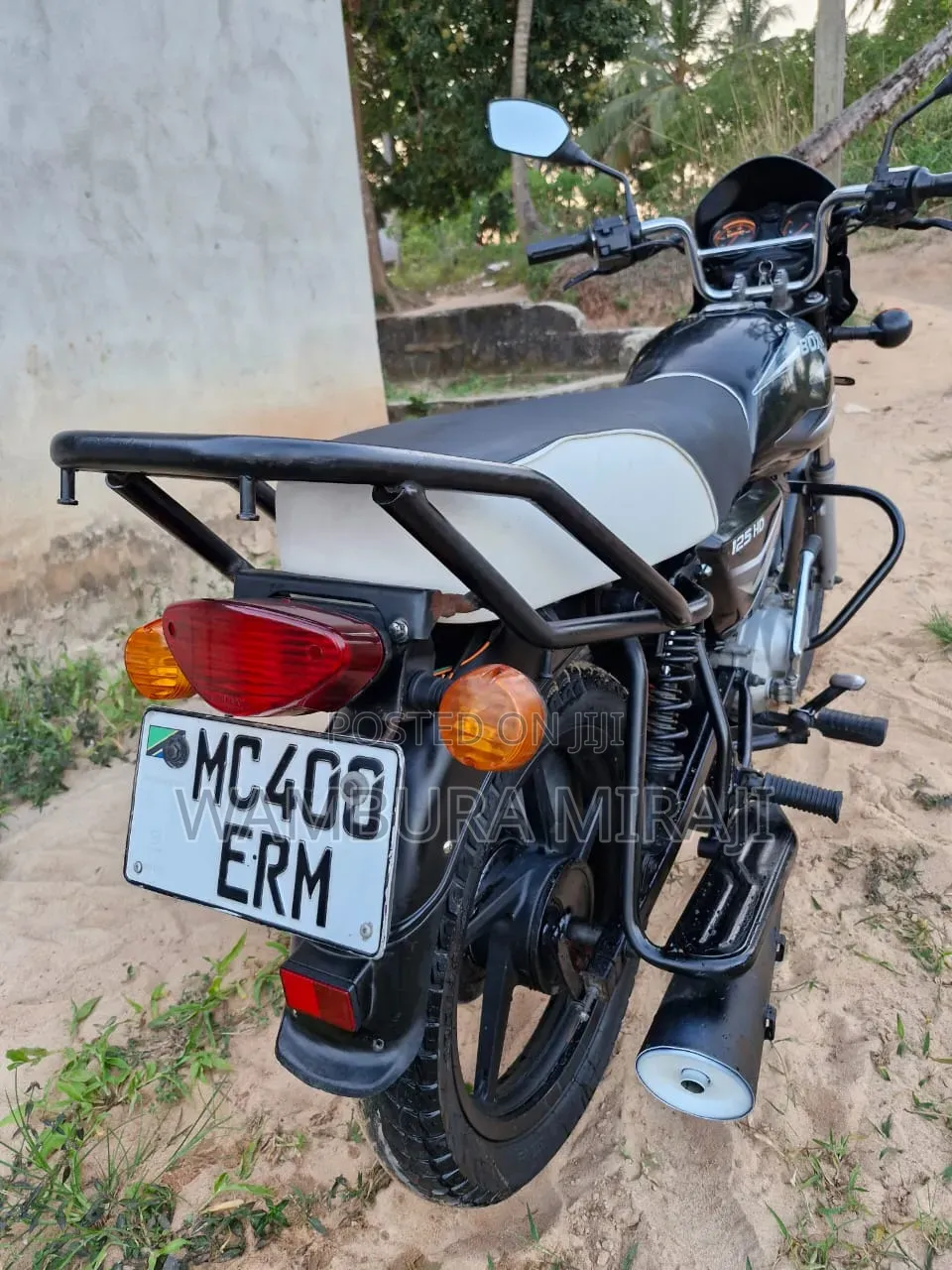 New Bajaj 2025 Black