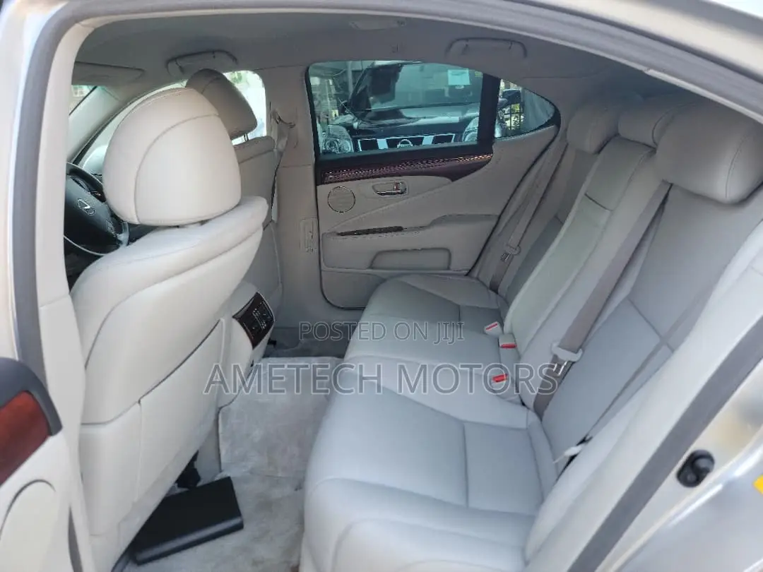 Lexus LS 460 2008 Silver