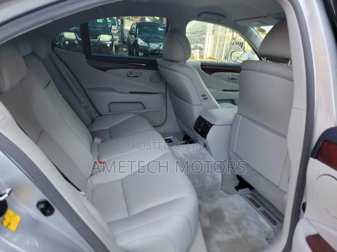 Lexus LS 460 2008 Silver