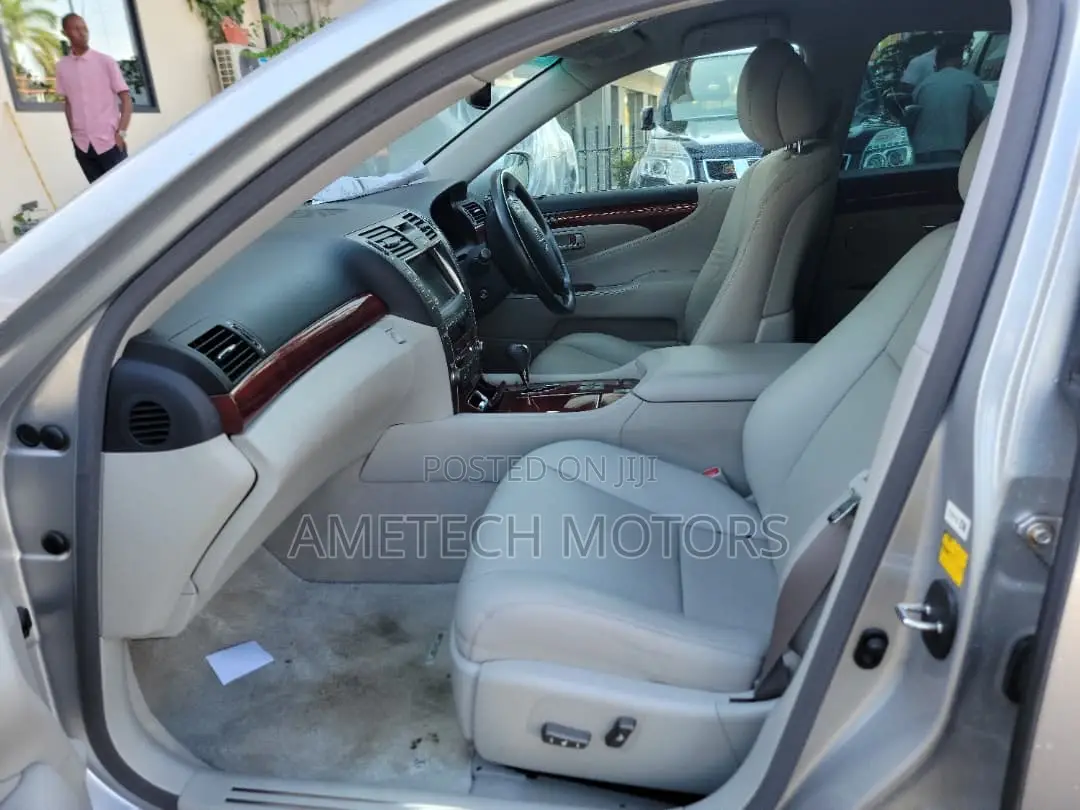 Lexus LS 460 2008 Silver