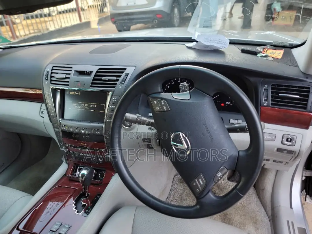 Lexus LS 460 2008 Silver