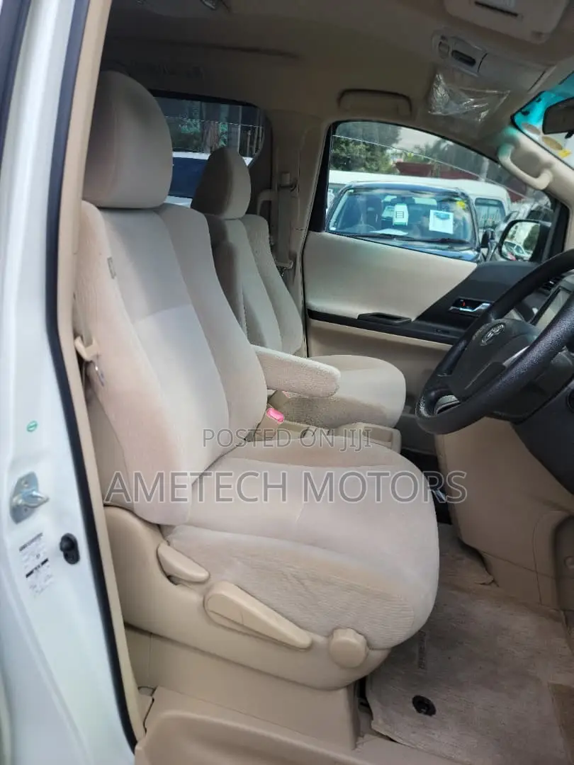 Toyota Alphard 2011 White