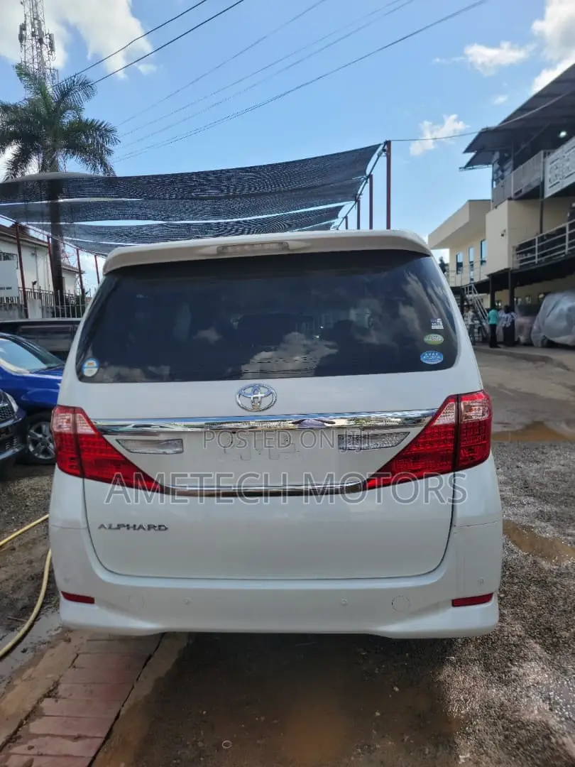Toyota Alphard 2011 White