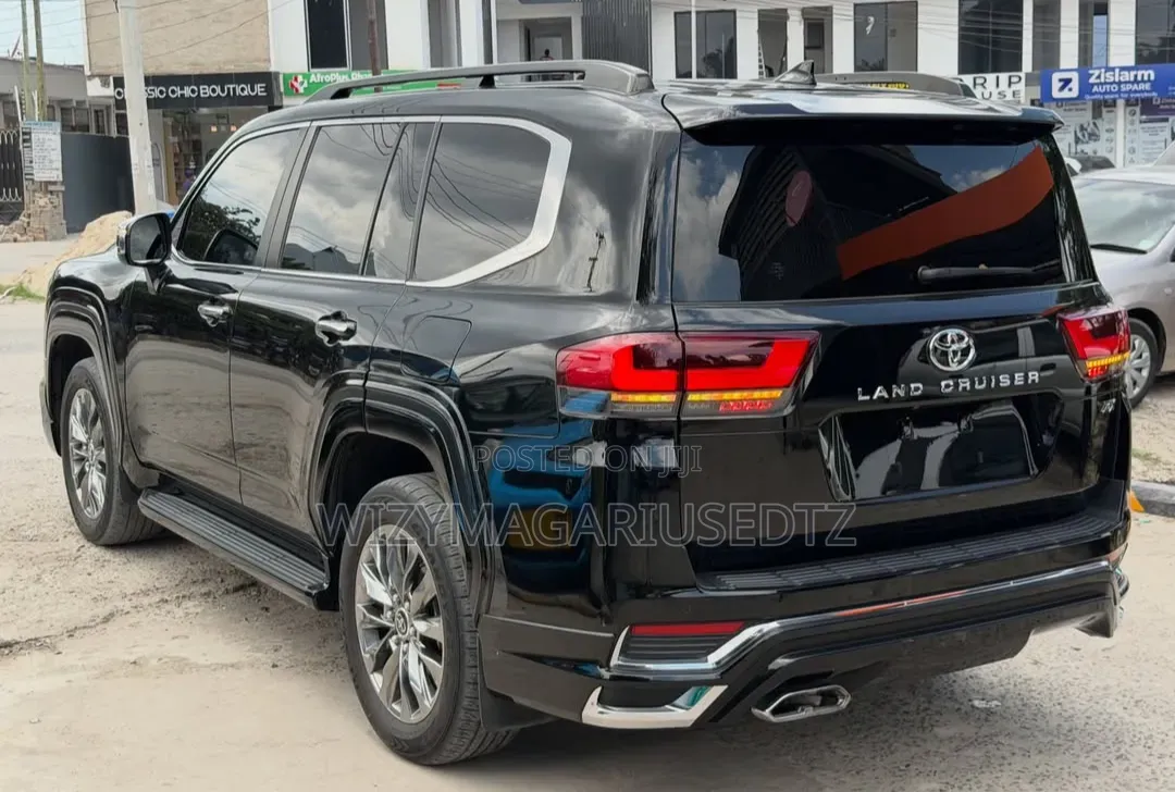 Toyota Land Cruiser 2023 Purple