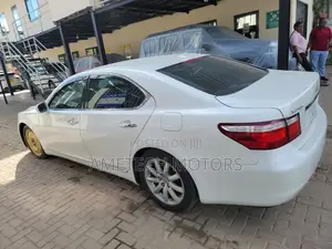 Lexus LS 460 2007 White