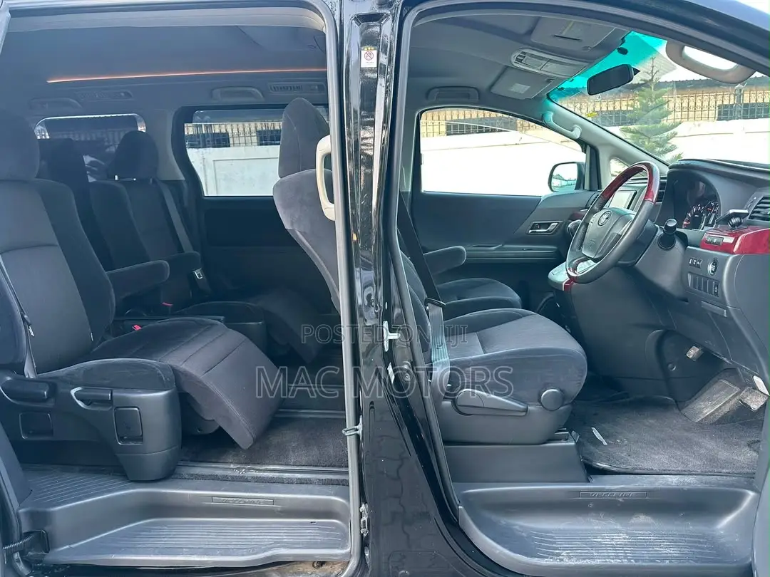 Toyota Vellfire 2010 Matt Black