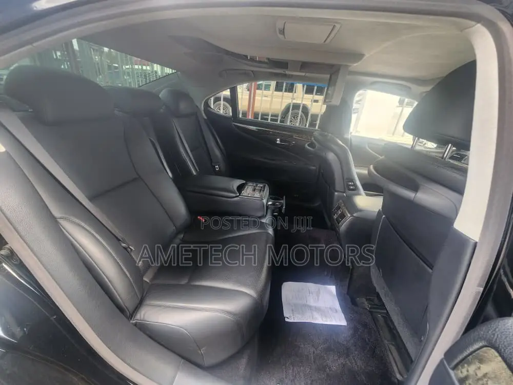Lexus LS 2009 Black