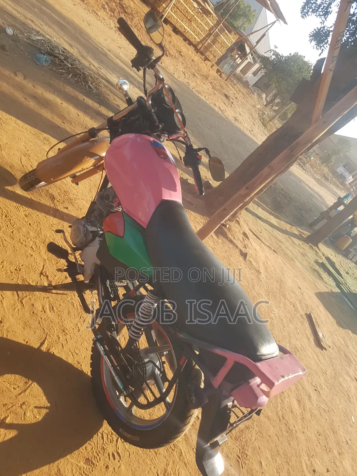 TVS HLX 125 2024 Pink
