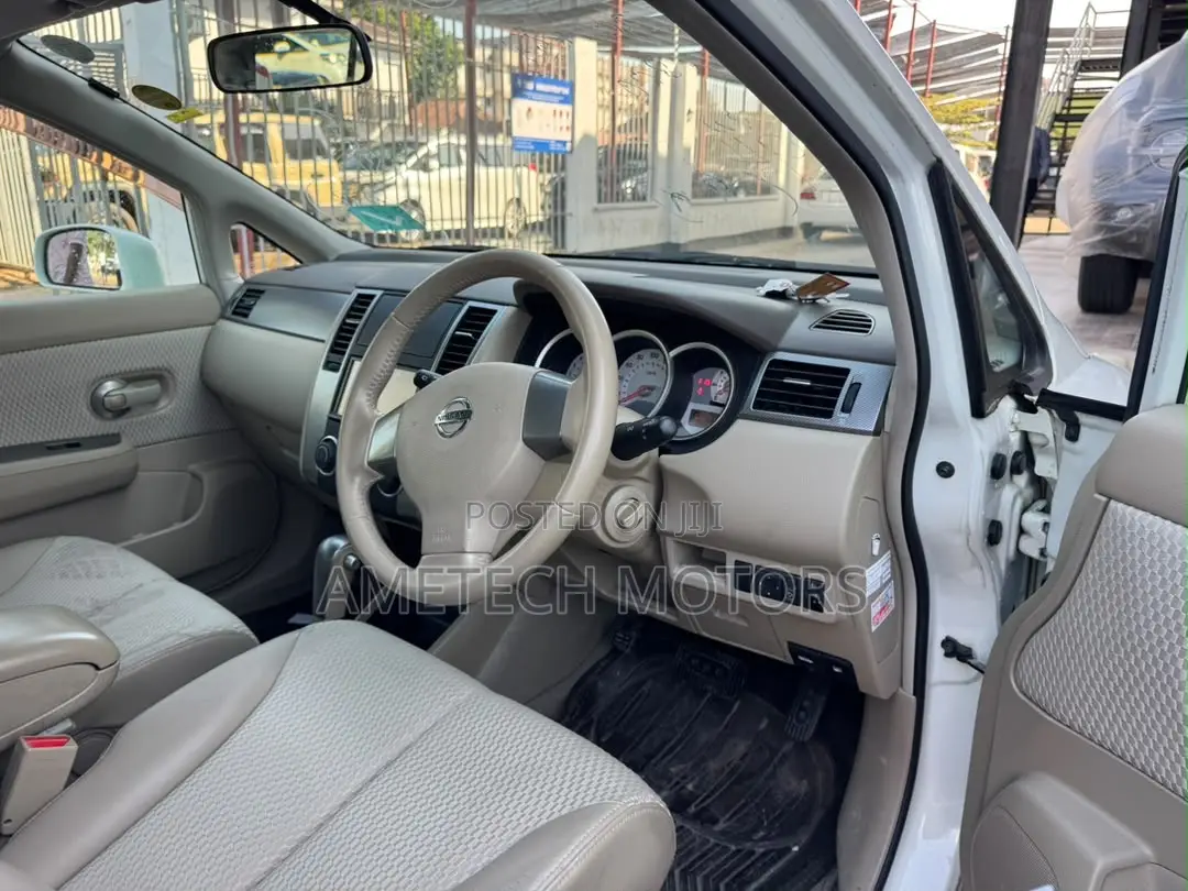 Nissan Tiida 2009 White