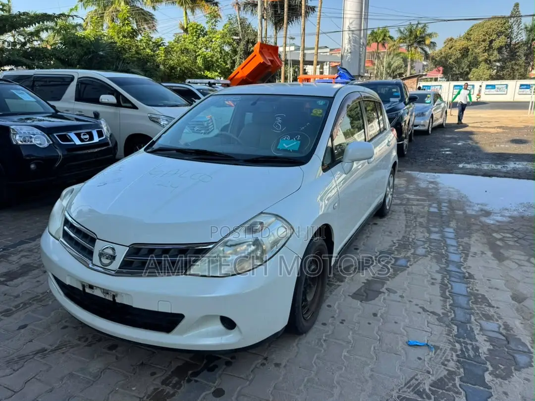 Nissan Tiida 2009 White
