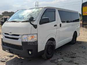 Toyota HiAce 2016 White
