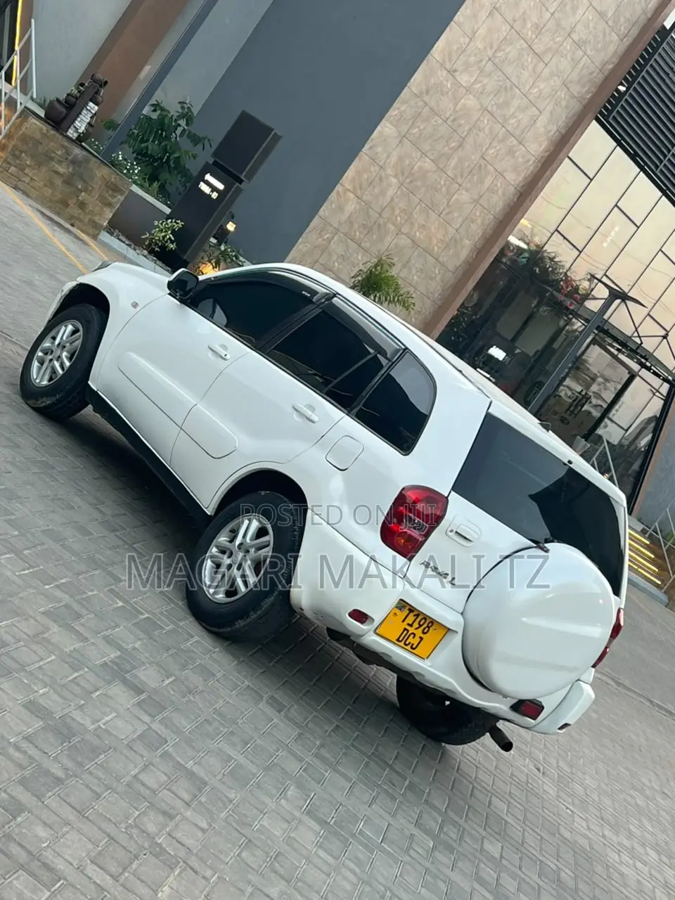 Toyota RAV4 2.0 D-4D 4x4 2006 White