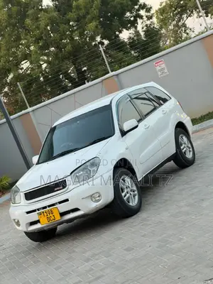 Toyota RAV4 2.0 D-4D 4x4 2006 White