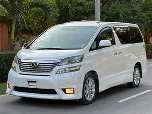 Toyota Vellfire 2010 White