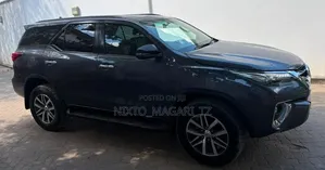 Toyota Fortuner 2019 Gray