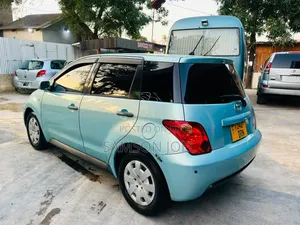 Toyota IST 2003 Blue