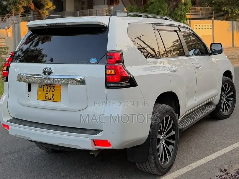Toyota Land Cruiser Prado 2.7 2020 White