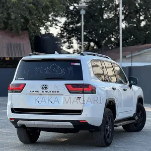 New Toyota Land Cruiser 2024 Pearl