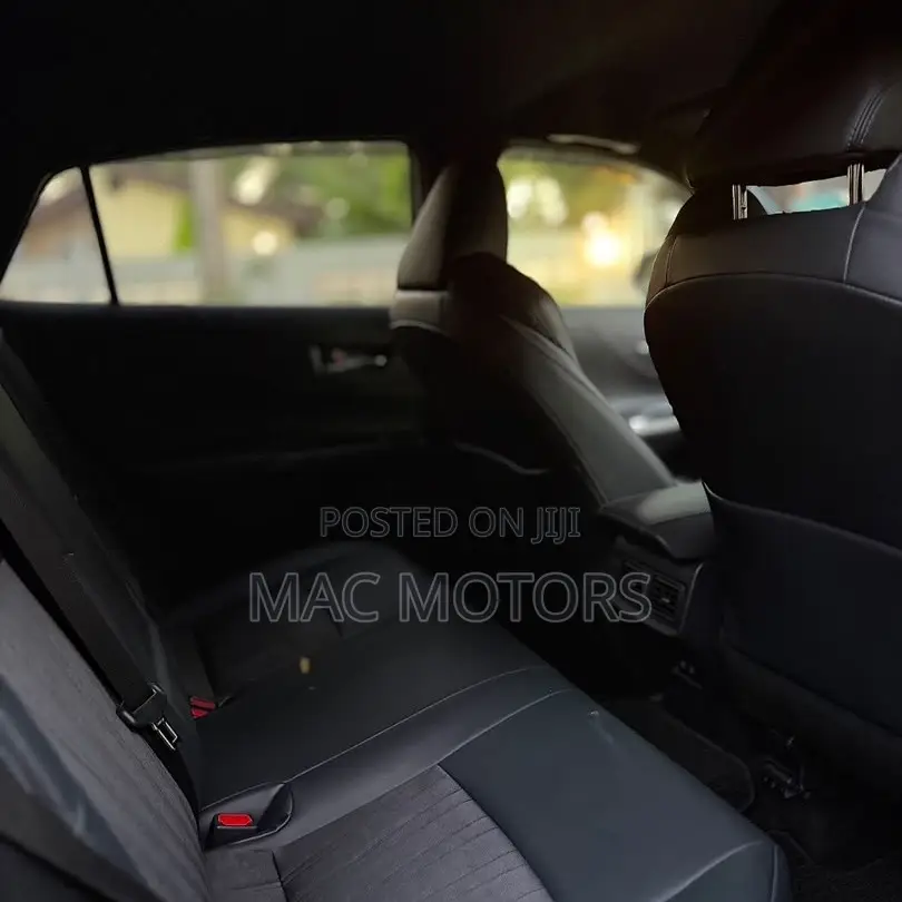 Toyota Harrier 2.0 2021 Black