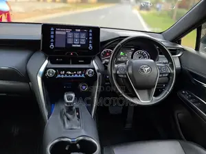 Toyota Harrier 2.0 2021 Black