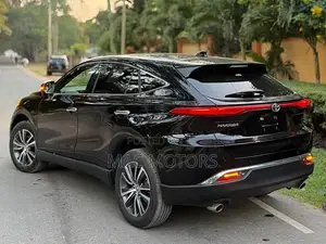 Toyota Harrier 2.0 2021 Black