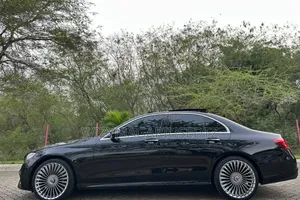 Mercedes-Benz E200 2016 Matt Black