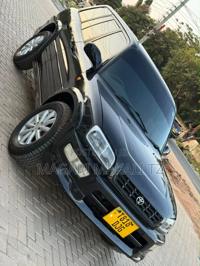 Toyota RAV4 Automatic 2003 Black