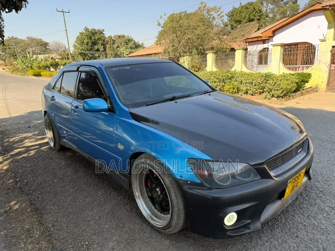 Toyota Altezza 2000 Blue