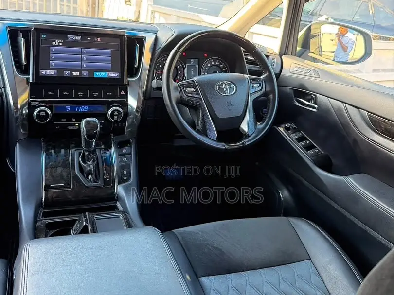 Toyota Alphard 2017 White