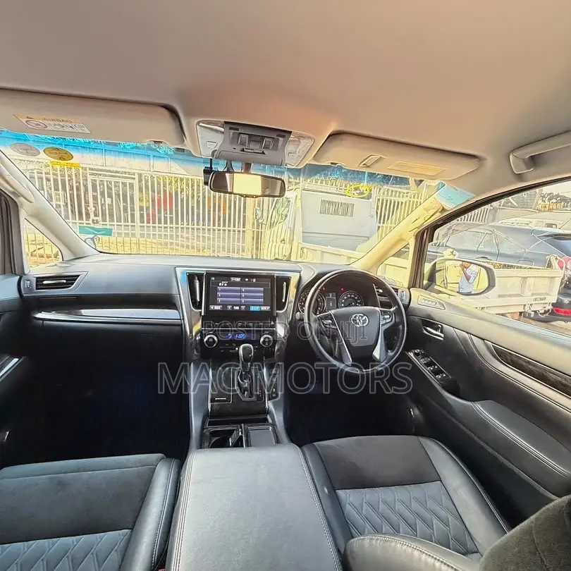 Toyota Alphard 2017 White