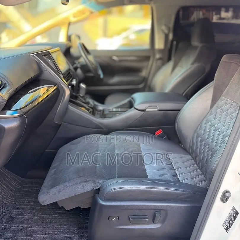 Toyota Alphard 2017 White